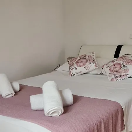 Lord Apartment *